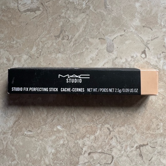 MAC Studio Fix Perfecting Stick NC15 New in Box - Picture 1 of 3